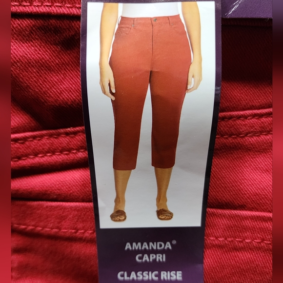 NEW! Gloria Vanderbilt Amanda Capri Dark Red (size 16) - Picture 1 of 7